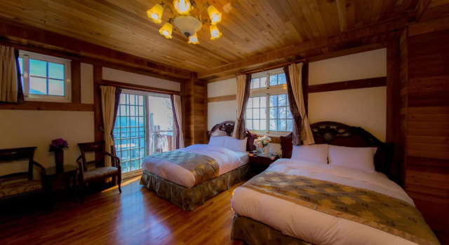 Четырёхместный номер Standard с видом на горы The Cotswolds Villa