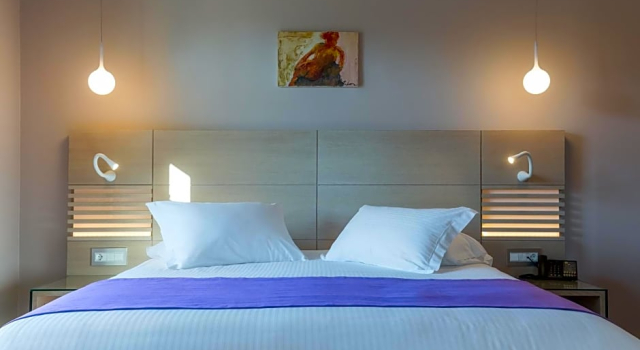 Двухместный номер Standard with city side Hydrama Grand Hotel