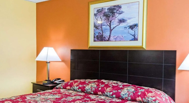Framingham Inn, Prenota Hotel Framingham Massachusetts
