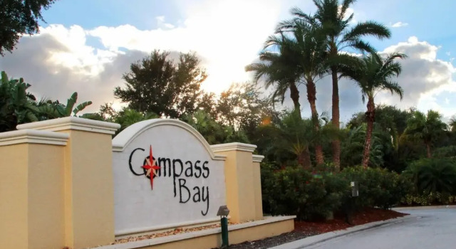 Family Friendly Four Bedroom w GameRoom @Disney 5145, Rezerwuj Hotel Kissimmee Kissimmee