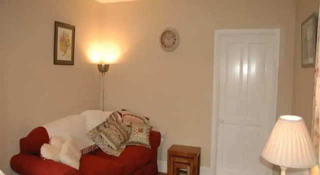 A Delightful Little Cottage With Large Garden And Views To The Black Mountains, Забронировать Дом для отпуска Виллы Сноудония, Вилла