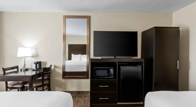 Четырёхместный номер Standard Comfort Inn & Suites Surprise Near Sun City West