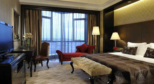 Двухместный номер Executive The COLI Hotel Shenzhen