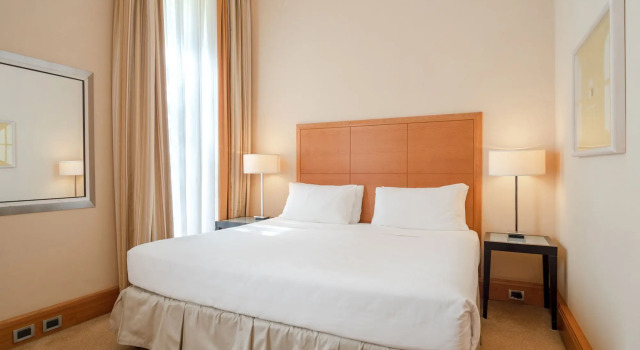 Room Mate Collection Mia, Rome Colosseum, Забронировать Отель Отели Рима с парковкой, рядом с Piazza San Giovanni in Laterano, Парковка