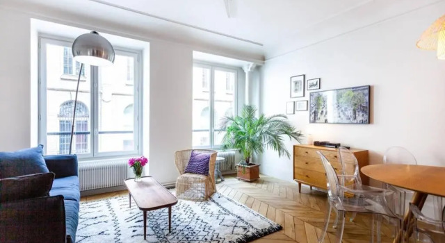 Greeter-Bel appartement Parisien de 70m2 - St Lazare, Забронировать Апартаменты/квартира Париж Иль-де-Франс, рядом с Вокзал Сен-Лазар