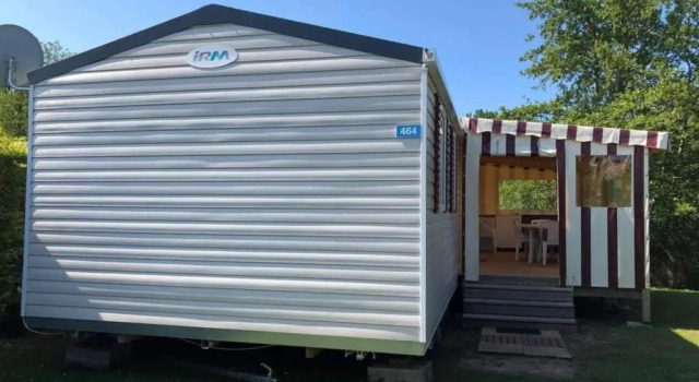 Mobile home 64528 TyBreizh Holidays in Les Charmettes 4 star without fun pass, Prenota Hotel Hotel a Aquitania con parcheggio, Parcheggio