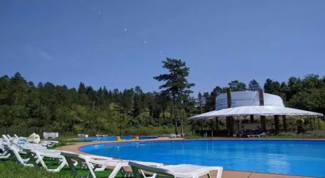 Guest House Lake Side, Rezervovat Penzión Hotely v Imereti s parkováním, Parkování