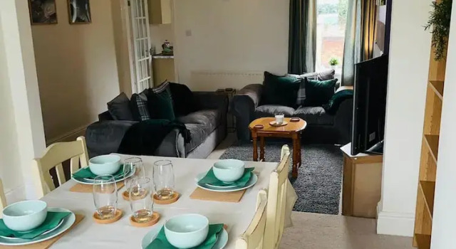 Selston House, Beautiful Cottage Home for 5 Guests, Cul-de-sac on Private Road, Boek Vakantiehuis Vakantiehuizen in Nottingham, Cottage