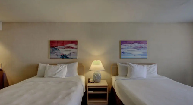Четырёхместный номер Superior Shilo Inn Mammoth Lakes