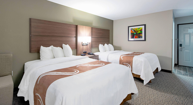 Четырёхместный номер Standard Quality Inn Mishawaka - South Bend