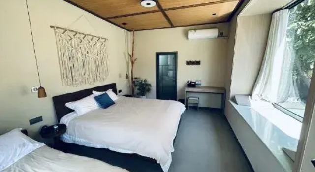 Shanhaijing Homestay (Jinhai Lake Scenic Area), Book Hotel Hoteller i Beijing Province med parkering, Parkering