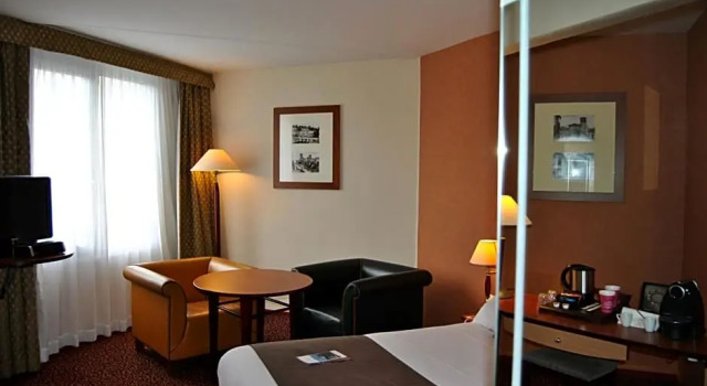 Номер Superior Mercure Saint Etienne Parc de LEurope