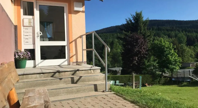 Ferienwohnung Beate - seit Dez 22 mit neuer Küche!, Rezervați Hotel Hoteluri în Ore Mountains cu parcare, Parcare
