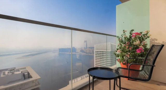Апартаменты Comfort Aya - Exquisite Beachfront 1BR Living in Palm Jumeirah