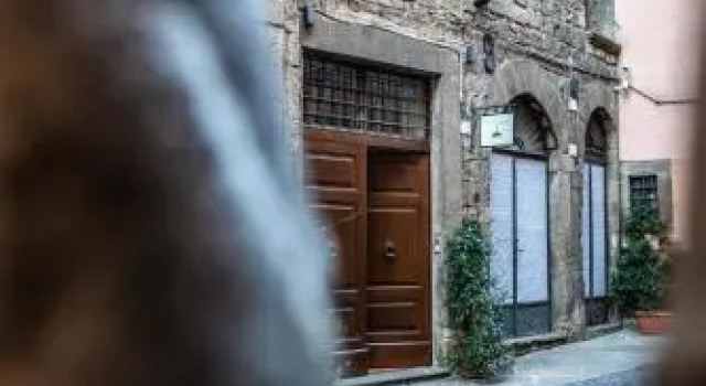 B & B La Fontaine, Book Hotel Hoteller i Lake Vico med parkering, Parkering