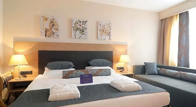 Номер Deluxe Listana Hotel
