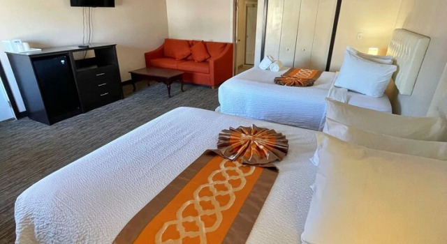 Семейный номер Standard с видом на бассейн Cape Sands Inn