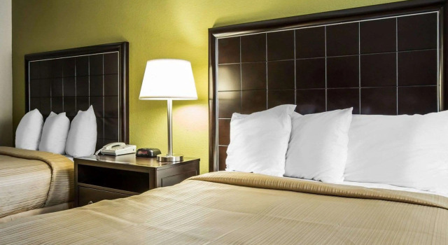 Четырёхместный номер Standard Quality Inn Greenwood Hwy 25