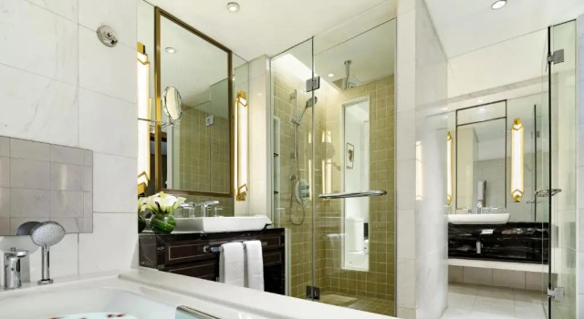 Люкс Deluxe Grand Millennium HongQiao Shanghai