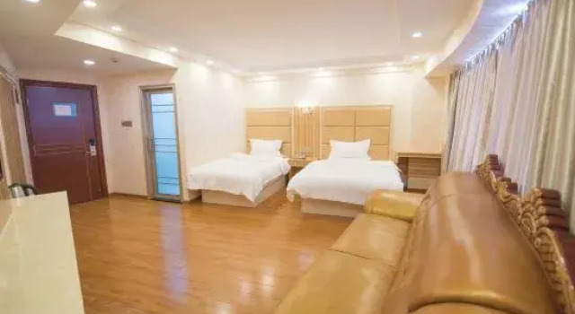 Люкс Comfort Tianhe Hotel
