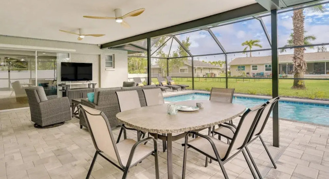 Коттедж Screened Lanai & Pool: Remodeled Cape Coral Home!