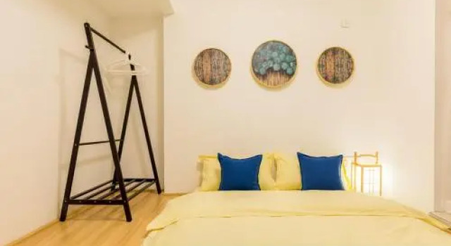 Chongqing Yuzhong·JieFangbei· Locals Apartment 00132880