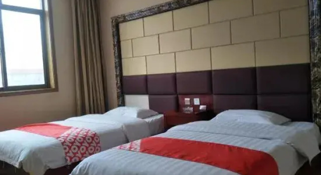 Люкс Deluxe Comfort Suites Fairgrounds West