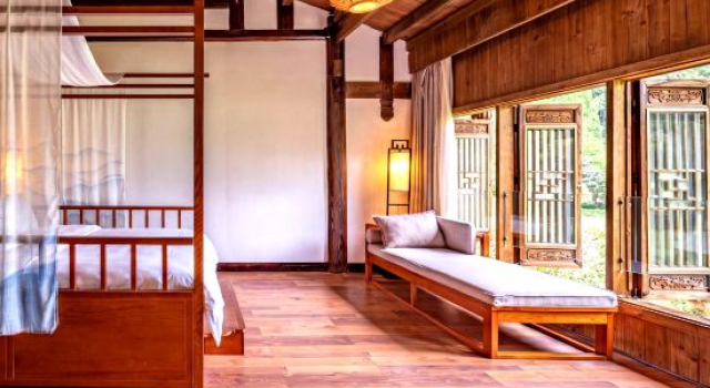 Двухместный люкс Deluxe с видом на горы Longshe Boutique Hostel