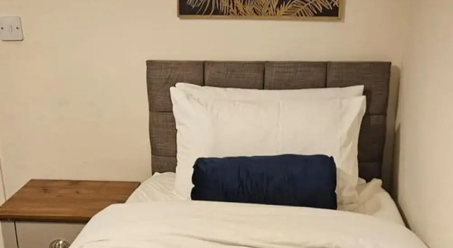 Коттедж House - Sleeps 8 - Parking - Station Close