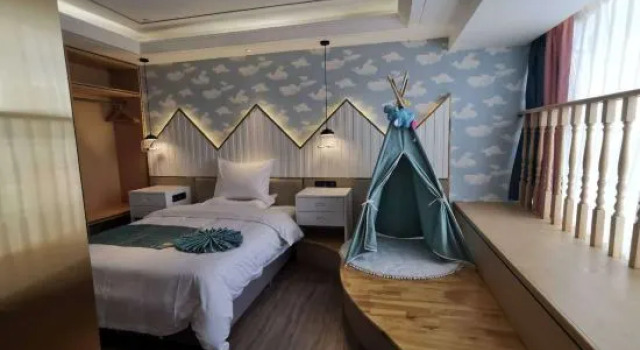 Люкс Huazhong Hotel