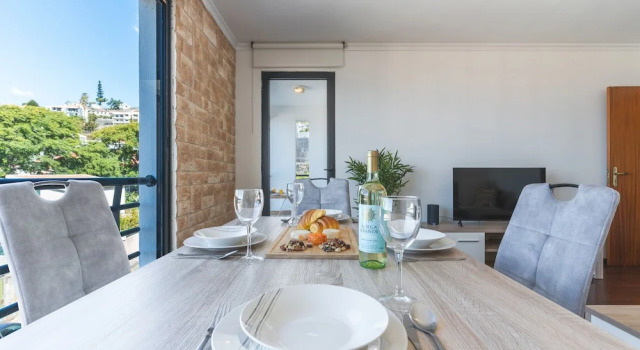 Pena View Apartment by Atlantic Holiday, Забронировать Апартаменты/квартира Отели Фуншал с парковкой, рядом с Музей Квинта-дас-Крузес, Парковка