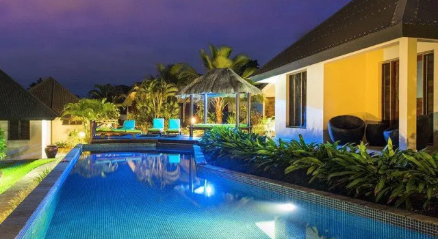 Апартаменты Mangoes Resort