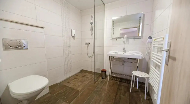 Двухместный номер Superior Charme Hôtel, Montbéliard Sud