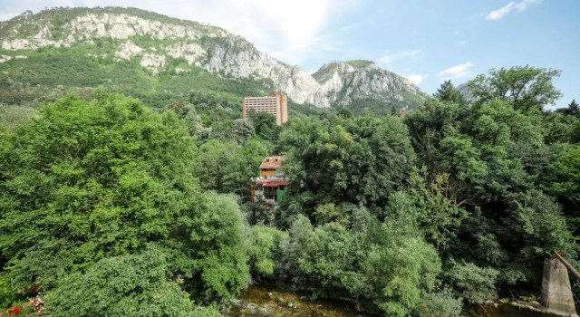 Pensiunea Casa Marica, Varaa Hotelli Hotellit Carpathians - Romania uima-altaalla, Uima-allas