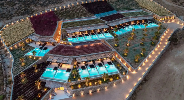Отель Ftelia Black Villas