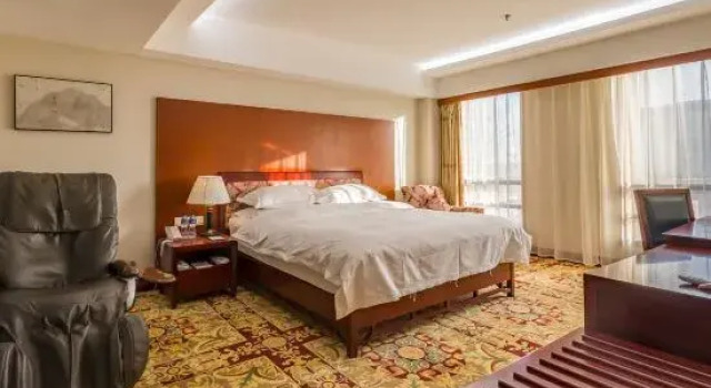 Люкс Deluxe Beijing Yantai Mountain Business Club