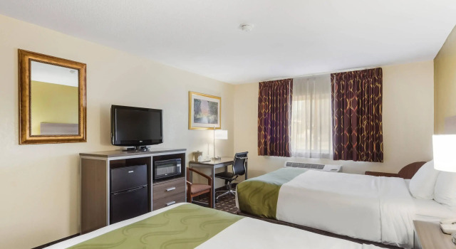 Standard Vierer Zimmer Quality Inn Lincoln Cornhusker