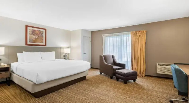 Двухместный номер Deluxe с балконом и с красивым видом из окна Comfort Inn Cockatoo Near LAX Airport