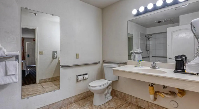 Номер Standard The Hotel Serene Glendale Peoria, Surestay Collection by Best Western