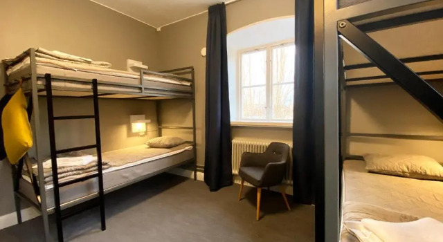 Кровать в общем номере (женский номер) STF Stockholm Skeppsholmen Vandrarhem