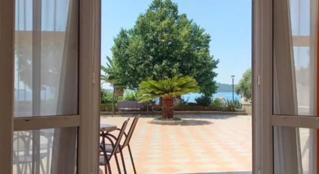 Апартаменты с видом на море Apartments Villa Iva