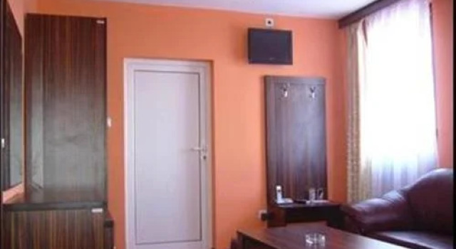 Perun Hotel, Boek Hotel Svishtov 