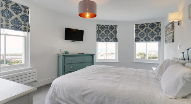 Master accommodation suite 7 sea view, Забронировать Отель Отели Исторического графства Суссекса 3 звезды, 3*