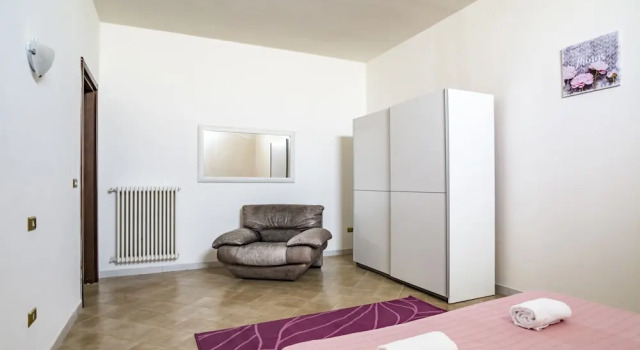 Villa Orchidea, Buchen Sie Villa Hotels in Metropolitanstadt Bari mit Parkplatz, Parkplätze