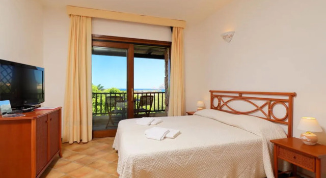 Holiday Home Dalia 14 - Vista Village by Interhome, Buchen Sie Hotel Hotels in Gallura mit Pool, Schwimmbad