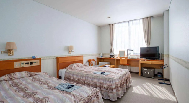 Nigitatsu Kaikan, Rezervovat Hotel Hotely v Macujama s parkováním, Parkování