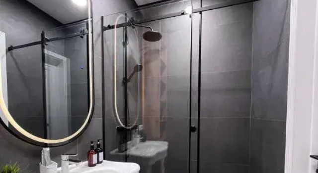 Elegant Meridian 172 Residence & Drinking Water