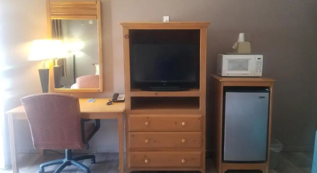 Четырёхместный номер Standard Satellite Inn
