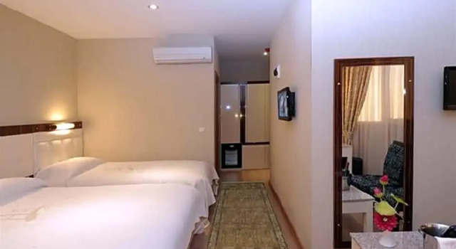 Номер Standard The City Port Hotel