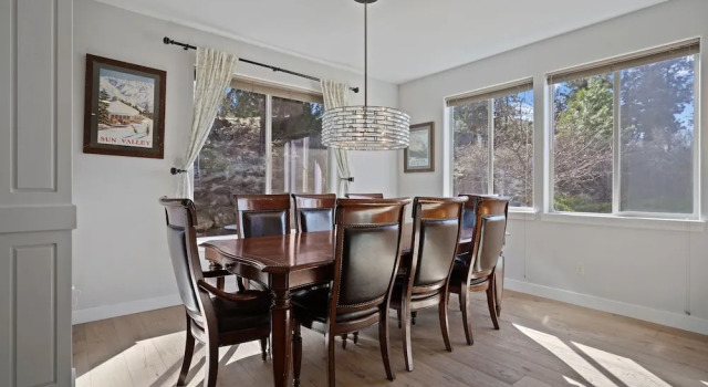 Коттедж Flagline Trail 5 Bedroom Home by RedAwning